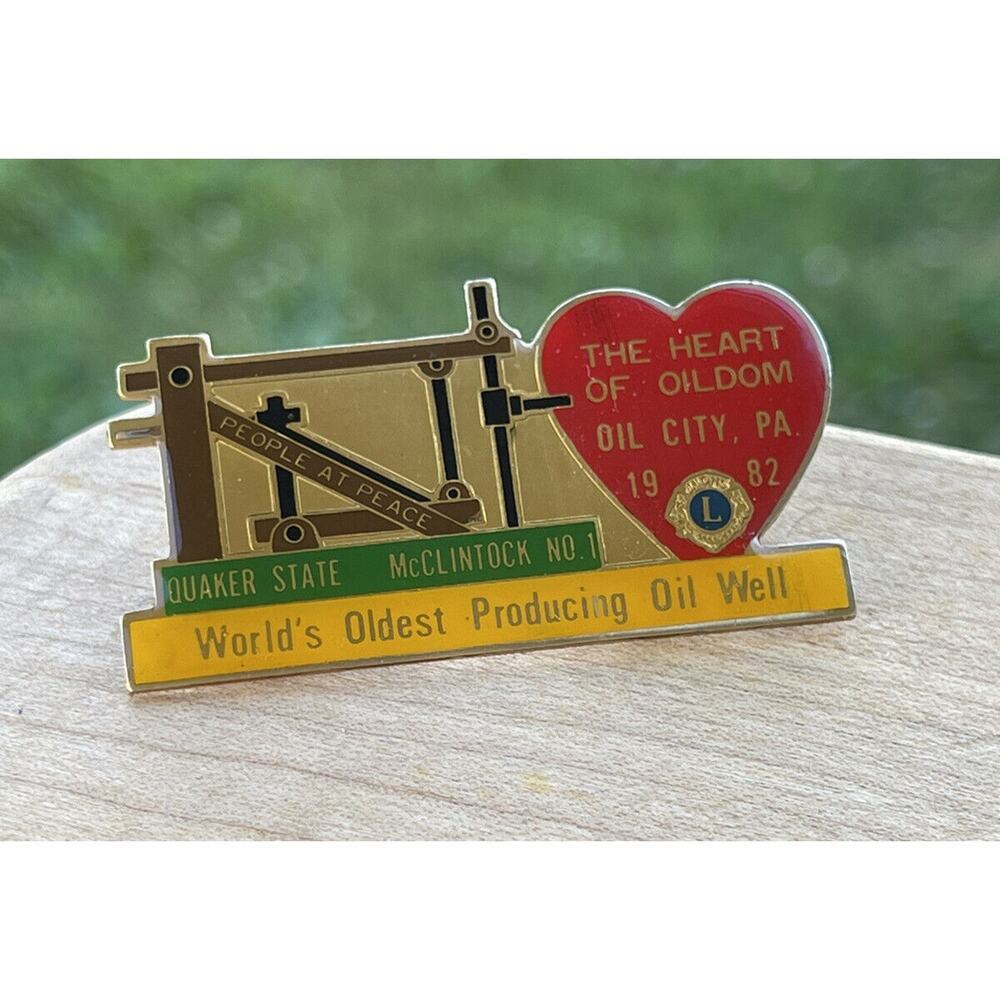 Lions Club Lapel Pin The Heart‎ of Oildom Oil City PA 1982